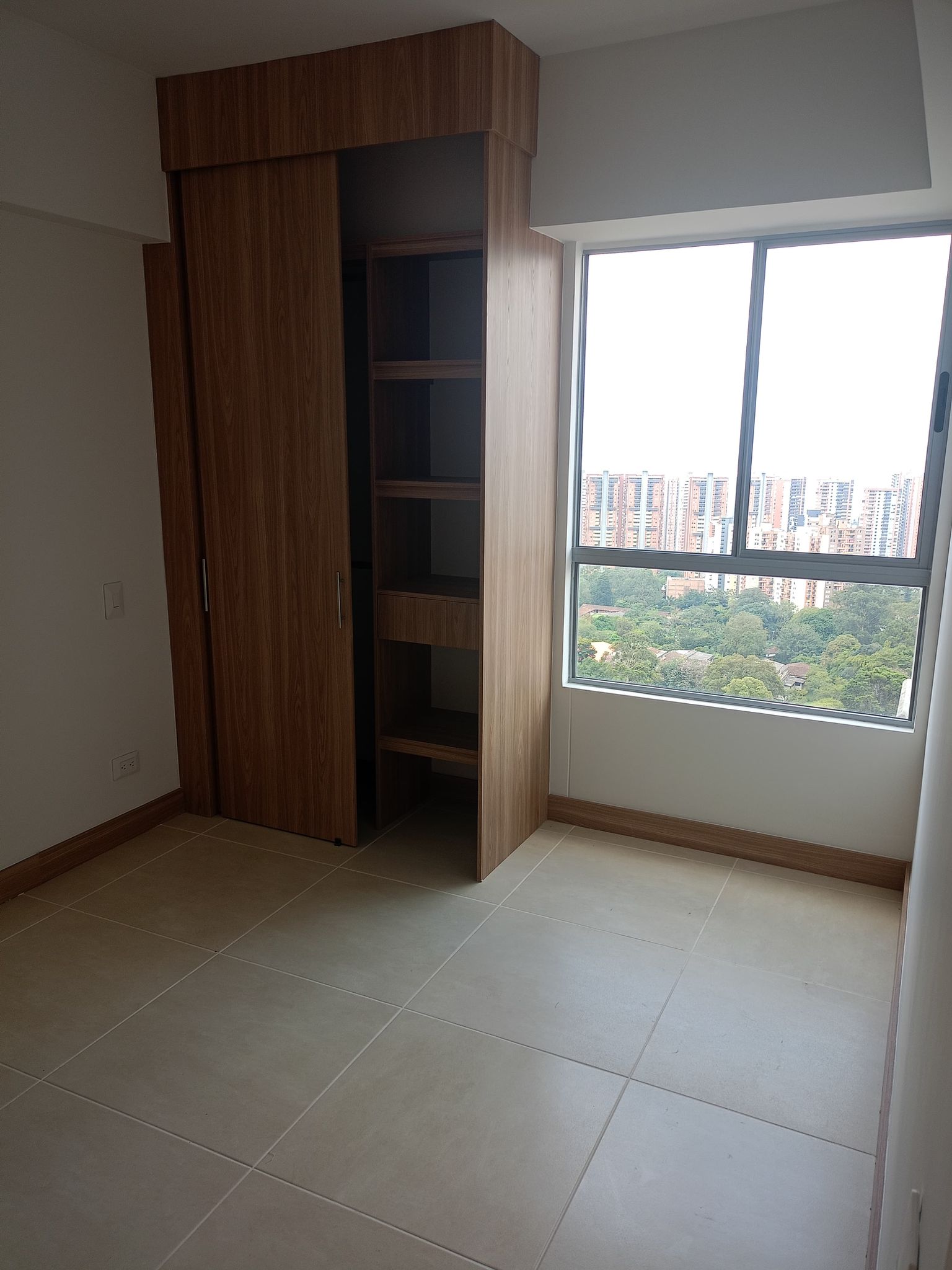 Apartamento 2317 - Piso 23, Portal de Ditaires, Medellín foto 4